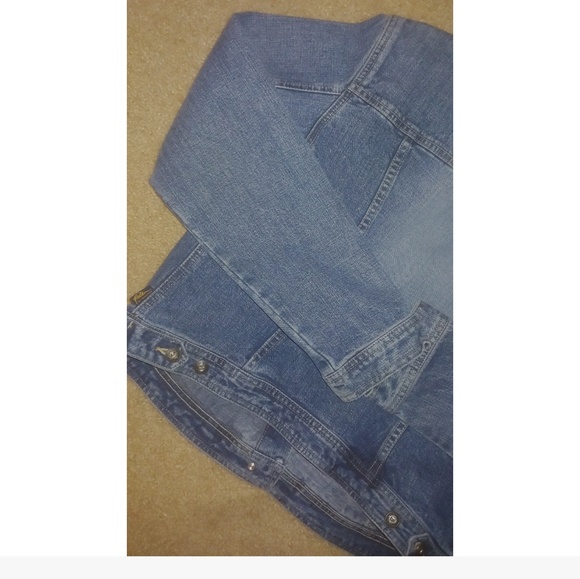 Light blue denim jack! - Picture 5 of 6